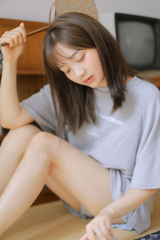 年轻的女学生1
